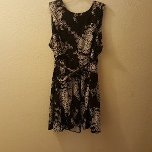 Beautiful black and white dress NWOT